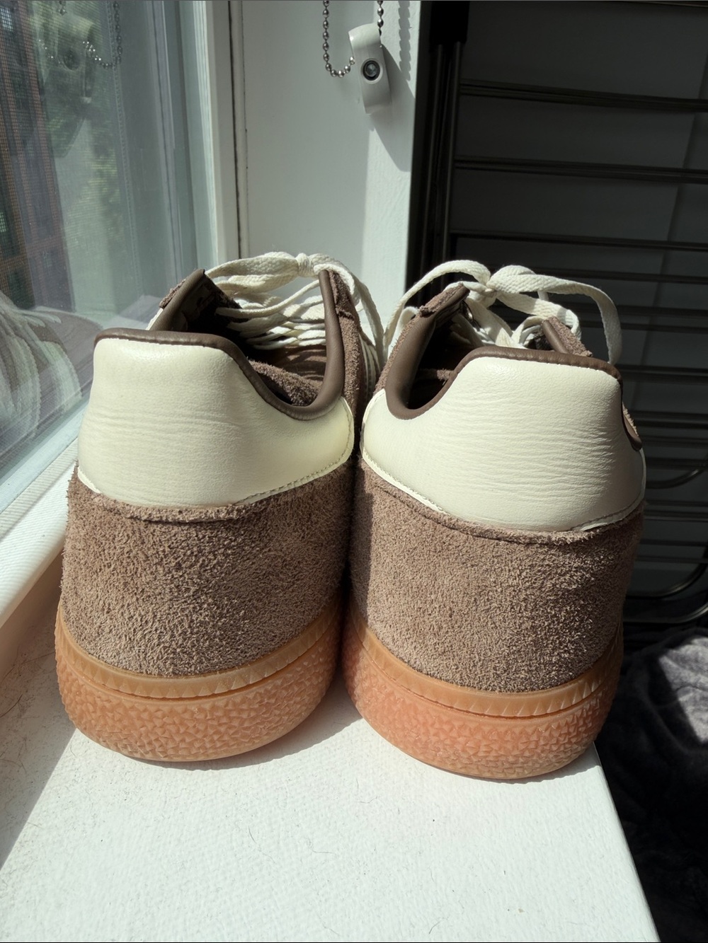 LIKE NEW adidas spezial sneakers - Picture 5 of 6
